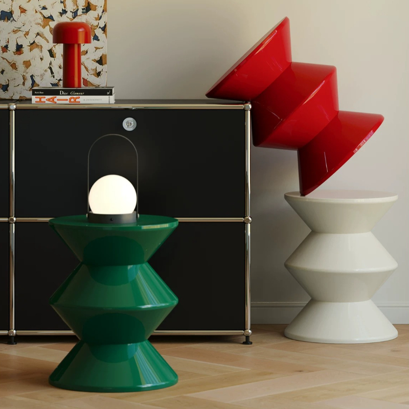 Stolik Kawowy z Wyraźnym Desig – Unique Table Accessories recenzja i cena